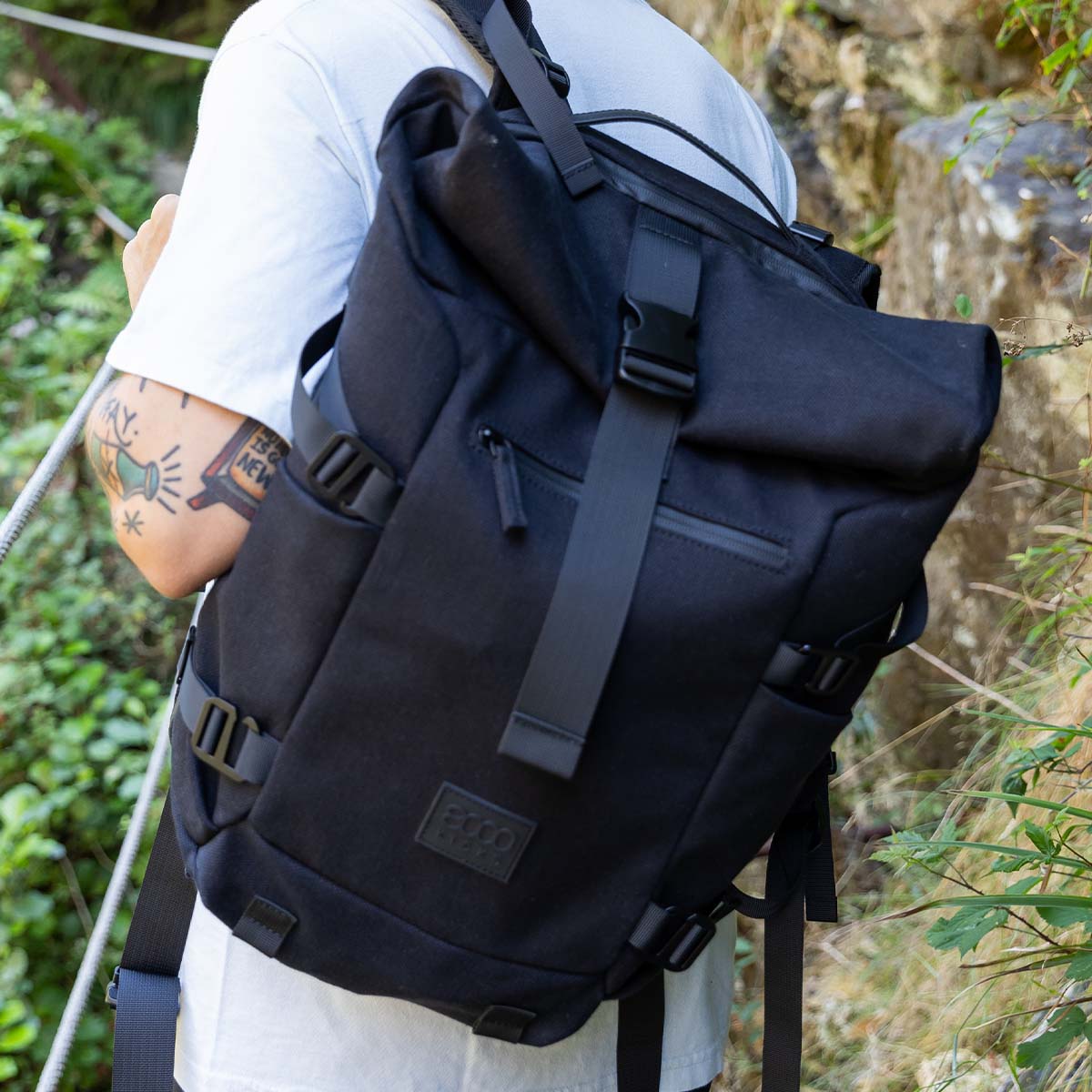 NOMAD backpack オールブラック